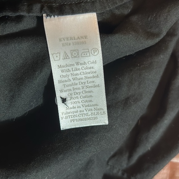 Everlane Classic Black Top - Picture 7 of 7